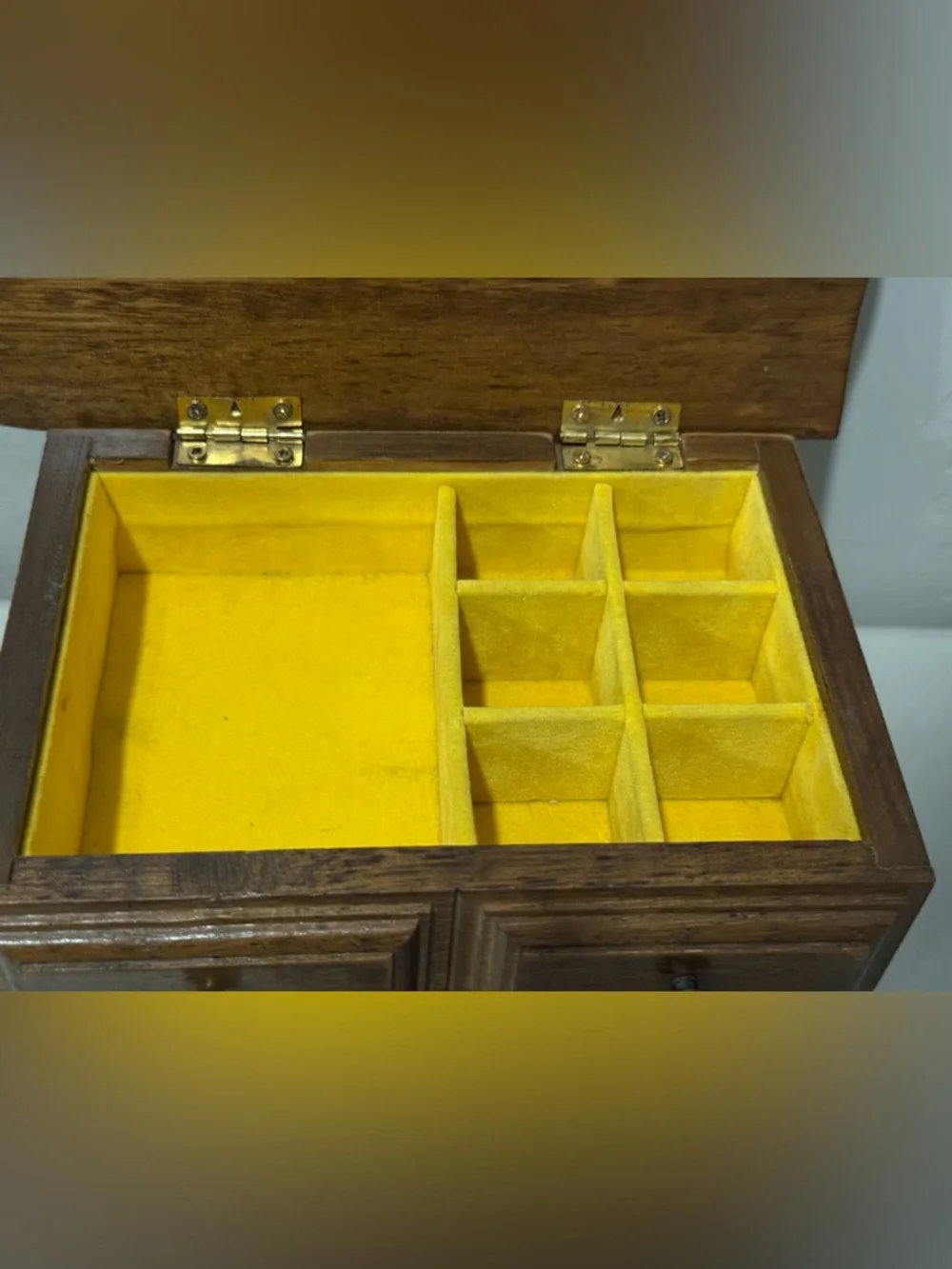Vintage Avon Decorators Jewelry Chest 1978‎ Wood w/ Drawer & Velvet Lining